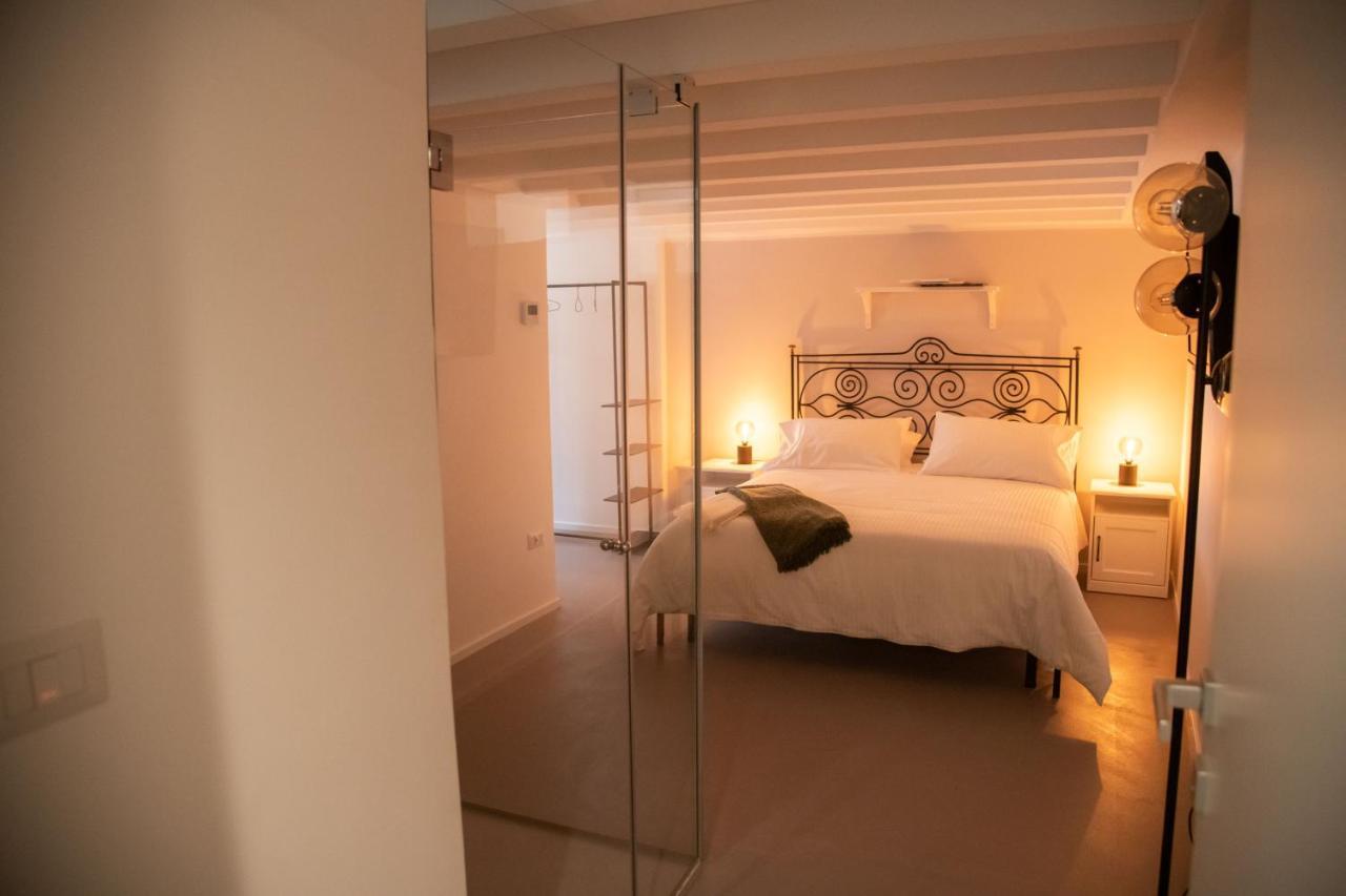 Casa Sant'Orsola - Appartamento Nella Citta Antica Мольфетта Екстер'єр фото